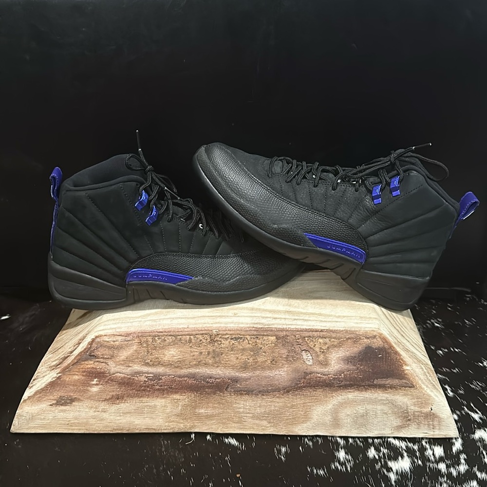 Air Jordan 12 *Black Dark Horse*